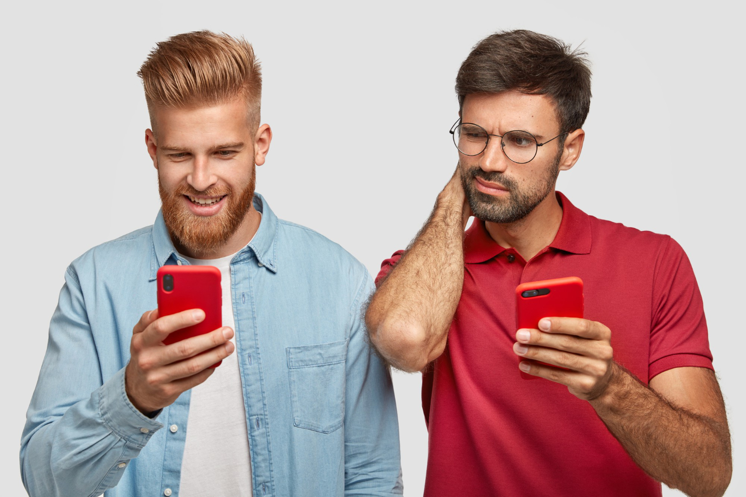 Đại lý AI cho WhatsApp: so sánh với chatbot và dịch vụ khách hàng con người